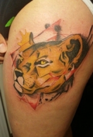 豹子头纹身 女生大腿上豹子头纹身图片