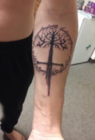 树纹身 男生手臂上简单线条纹身树纹身图片