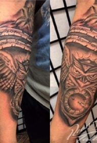 纹身猫头鹰 男生手臂上猫头鹰欧美纹身图片
