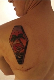 椰树纹身图 男生背部椰树纹身图案