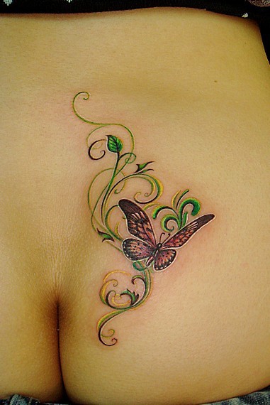 点击大图看下一张：优美艺术蝴蝶纹身