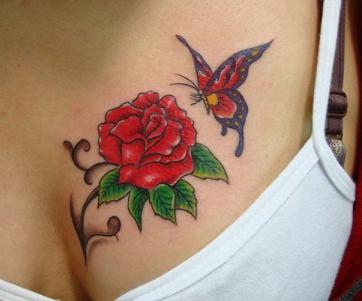 点击大图看下一张：艺术玫瑰胸部纹身