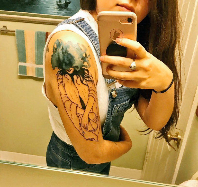 点击大图看下一张：大臂纹身图 女生大臂上创意的人物肖像纹身图片