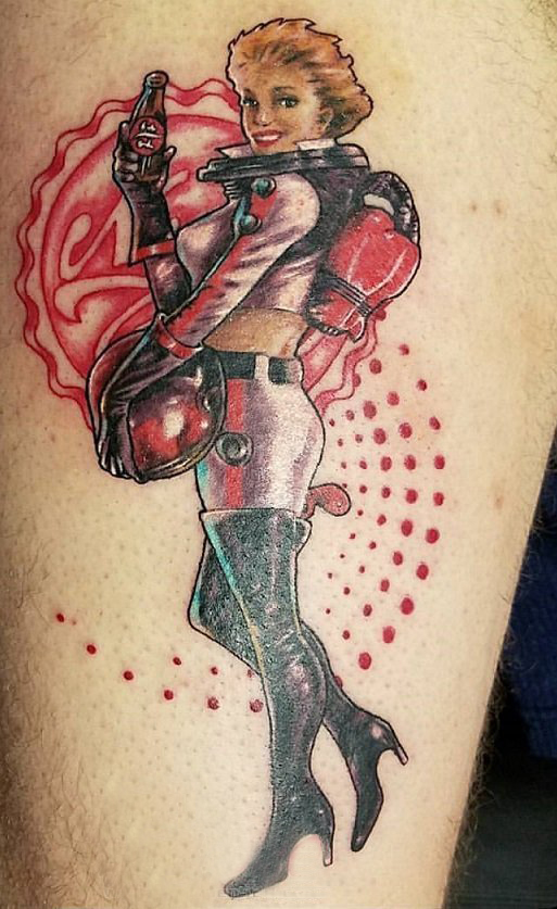点击大图看下一张：女生人物纹身图案 女生大腿上女生人物纹身图案
