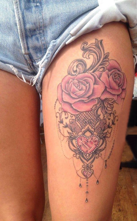 点击大图看下一张：花朵纹身 女生大腿上蕾丝和花朵纹身图片