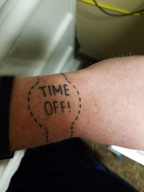 点击大图看下一张：手环手表纹身图案 男生手臂上英文和手表纹身图片