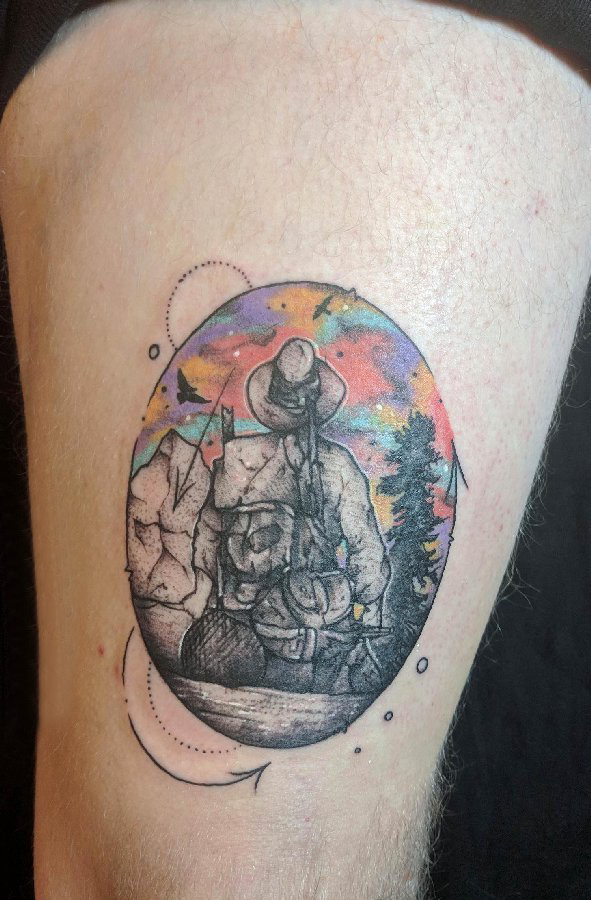 点击大图看下一张：纹身彩色 女生大腿上彩绘纹身图片