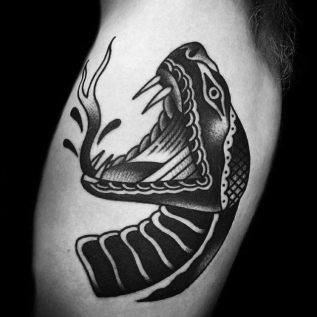 点击大图看下一张：纹身蛇魔 多款黑灰纹身点刺技巧蛇纹身图案