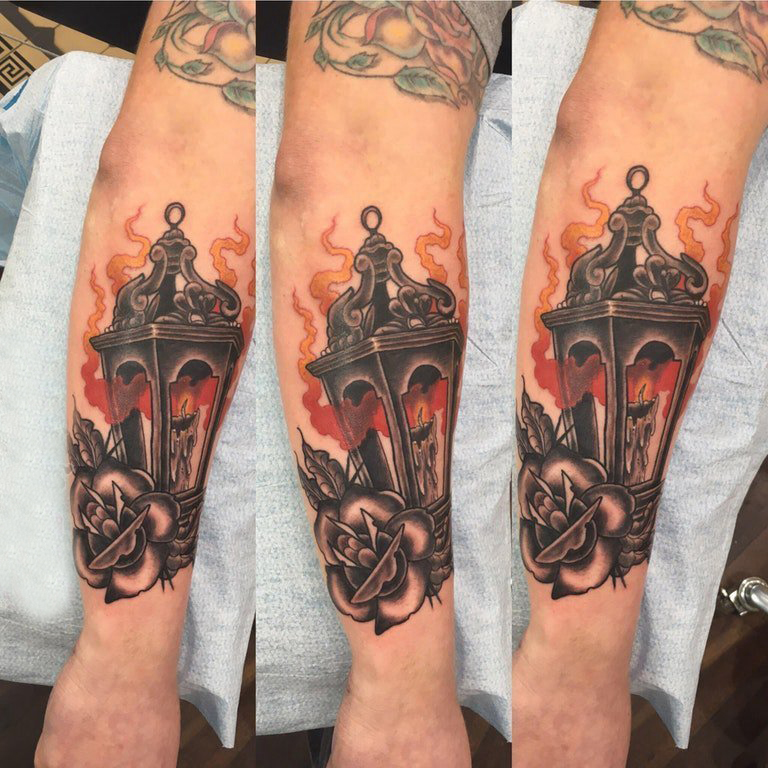 点击大图看下一张：素描纹身 男生手臂上素描纹身图片