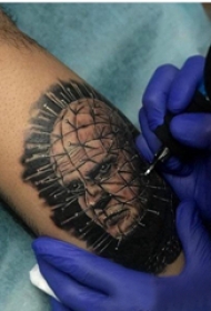 人物纹身图片  男生手臂上人物纹身图片