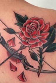 射手座玫瑰背部纹身