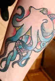 章鱼纹身图案 男生手臂上章鱼纹身图案