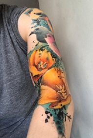 花朵纹身 男生手臂上文艺花朵纹身图片
