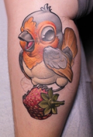 欧美小腿纹身 女生小腿上草莓和小鸟纹身图片