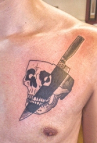 纹身胸部男 男生胸部匕首和骷髅纹身图片
