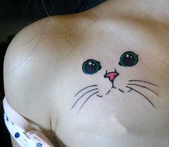 点击大图看下一张：可爱喵咪胸部纹身