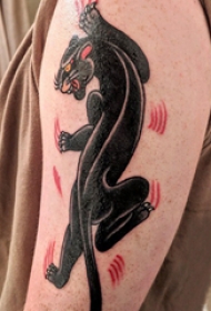 大臂纹身图 男生大臂上彩色的豹子纹身图片