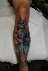 小腿对称纹身 男生小腿上彩色的海盗船纹身图片