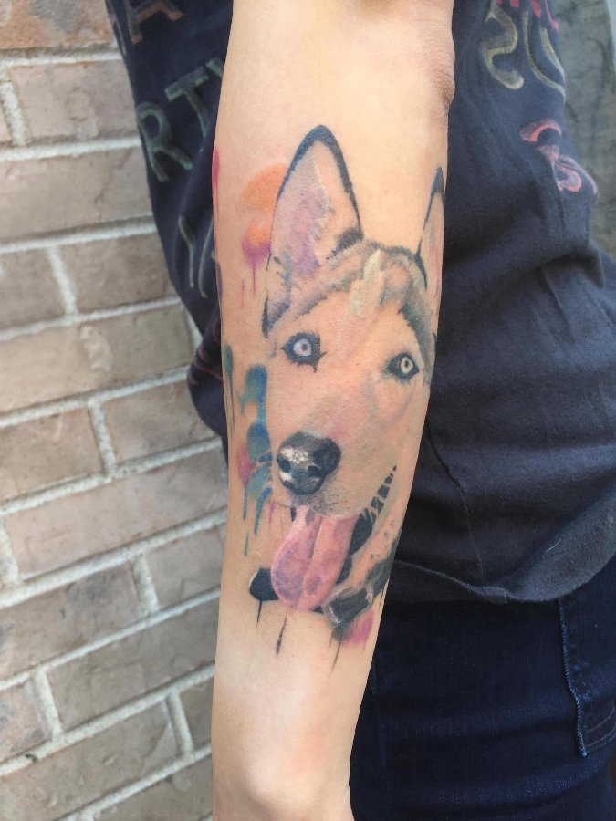 点击大图看下一张：小狗纹身图片 女生手臂上狗头纹身图片