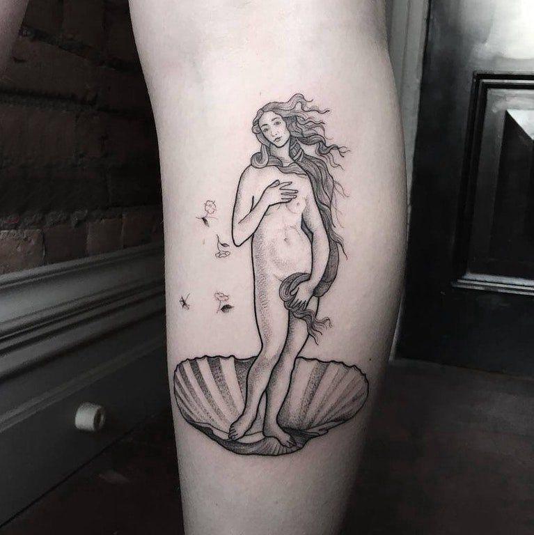 点击大图看下一张：性感纹身女 女生小腿上女生人物纹身图案