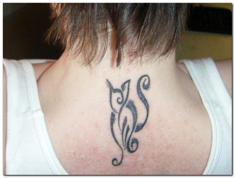 点击大图看下一张：小清新猫咪纹身 多款简单线条纹身素描小清新猫咪纹身图案