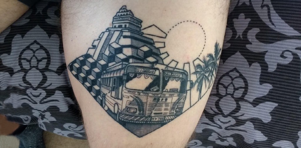 点击大图看下一张：建筑物纹身  男生腿上建筑物和汽车纹身图片
