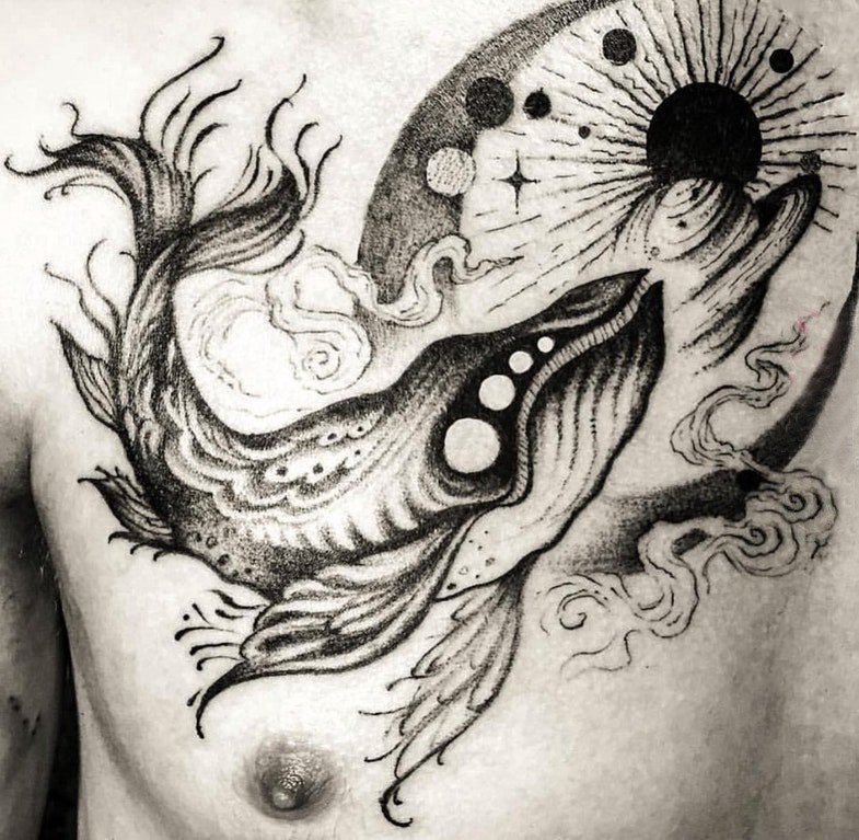 点击大图看下一张：纹身鲸鱼 男生胸部鲸鱼纹身图片