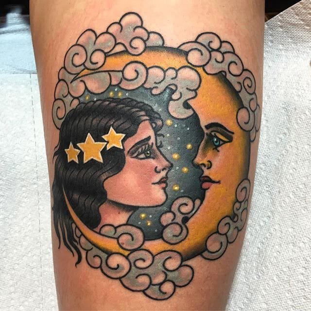 点击大图看下一张：女孩和月亮纹身图案  女生大腿上女孩和月亮纹身图片