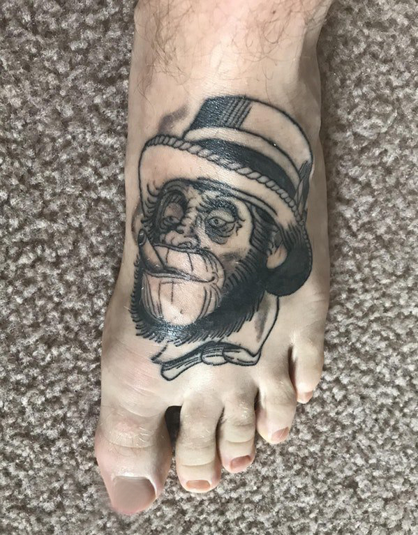 点击大图看下一张：纹身猴子 男生脚部猴子纹身图片