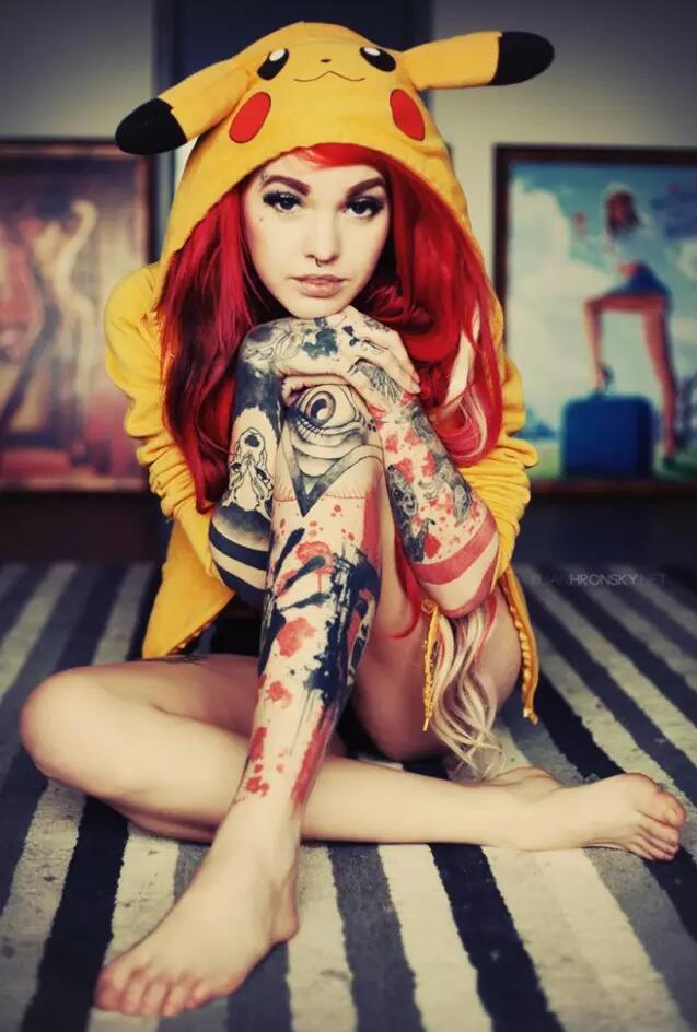 点击大图看下一张：纹身的女人有多美
