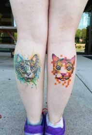 小猫咪纹身 女生小腿上小猫咪纹身图片