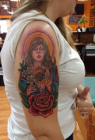 人物纹身图案 女生手臂上人物纹身图片