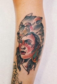 手臂纹身图片 女生手臂上狼头和人物纹身图片