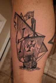 极简线条纹身 男生小腿上黑色的帆船纹身图片