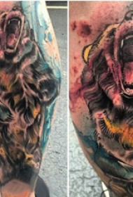 纹身老虎  男生小腿上彩色的老虎纹身图片
