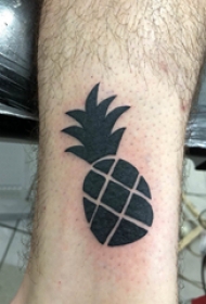 欧美小腿纹身 男生小腿上创意的菠萝纹身图片