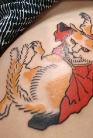 猫纹身 女生大腿上小猫咪纹身图片