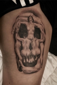 大腿纹身男 男生大腿上黑色的骷髅纹身图片