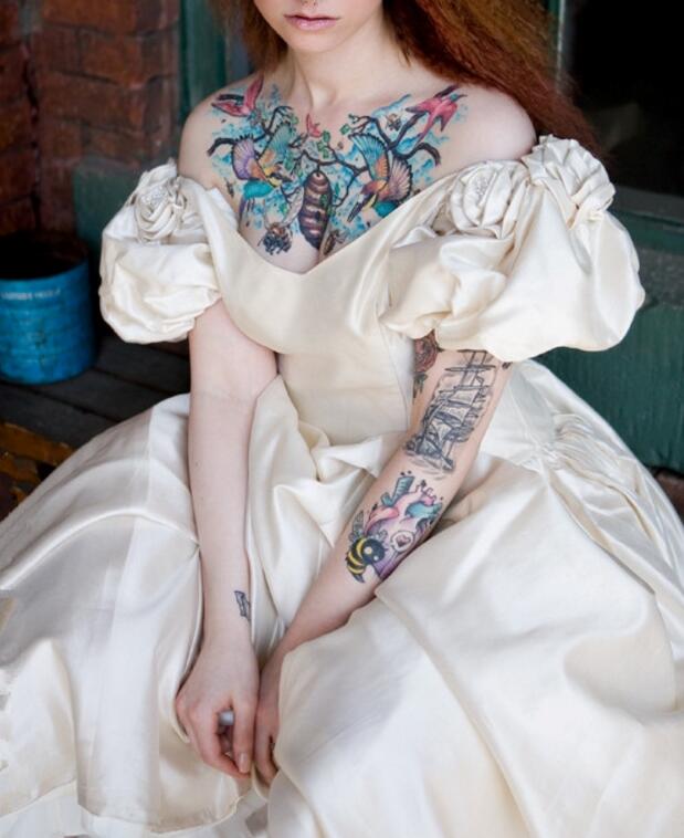 点击大图看下一张：美丽的婚纱与纹身新娘I