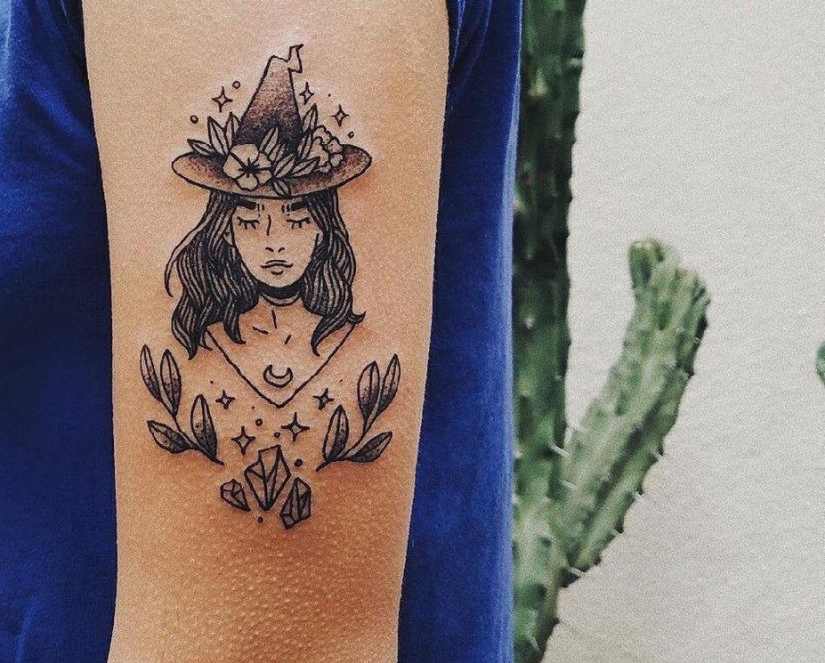 点击大图看下一张：小清新纹身 女生手臂上人物和植物纹身图片
