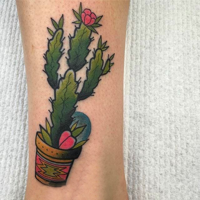 点击大图看下一张：植物纹身 多款彩绘纹身素描植物纹身图案