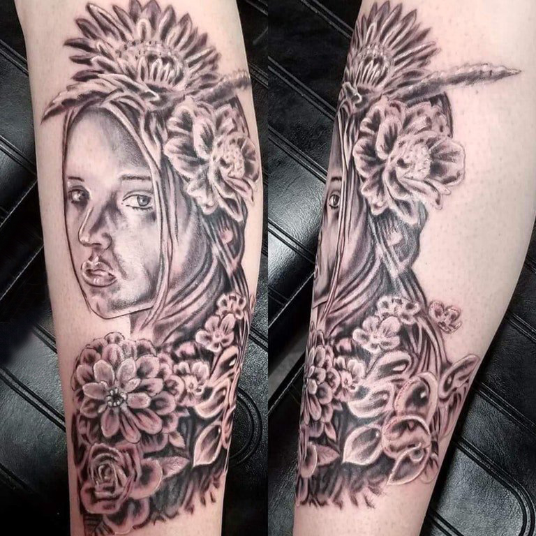 点击大图看下一张：女孩和花朵纹身图案  女生手臂上女孩和花朵纹身图片