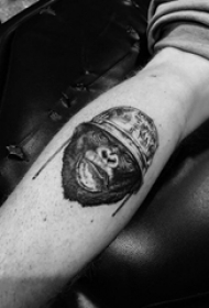 大猩猩纹身 男生手臂上黑色的猩猩纹身图片