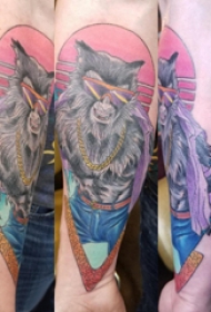 大猩猩纹身  男生手臂上彩绘的大猩猩纹身图片