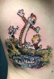 卡通老虎纹身  男生侧腰上彩绘的卡通老虎纹身图片