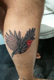 几何动物纹身 男生小腿上彩色的小鸟纹身图片