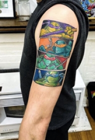 双大臂纹身 男生手臂上彩色的电影纹身图片
