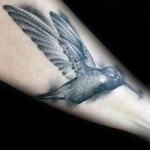 点击大图看下一张：纹身鸟 多款黑灰与点刺结合的蜂鸟纹身图案