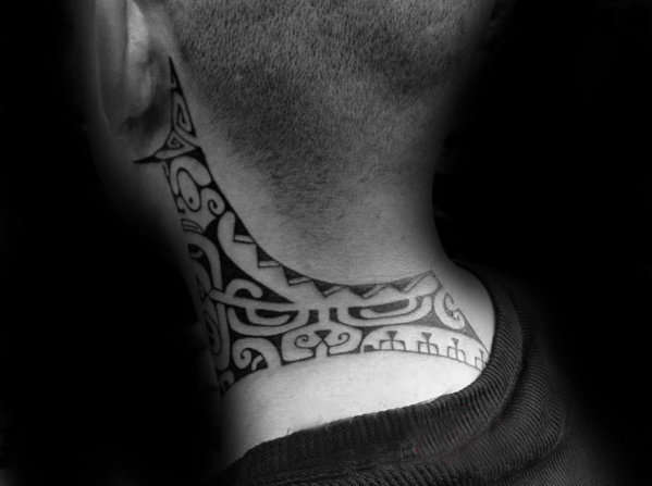 点击大图看下一张：部落图腾纹身  几何与线条结合的男生部落图腾纹身