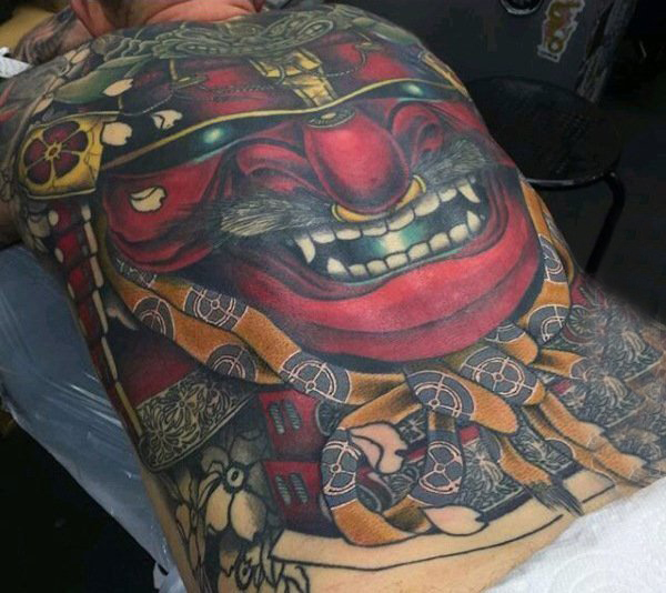 点击大图看下一张：日本武士纹身图案  霸气侧漏的日本武士纹身图案